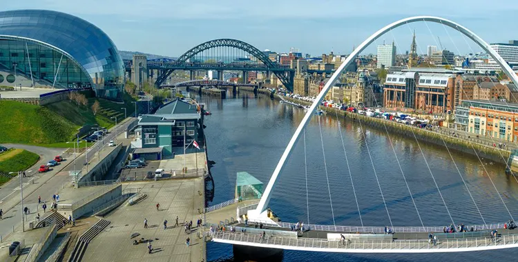 Minibus Hire Service:  Exploring Newcastle and Beyond
